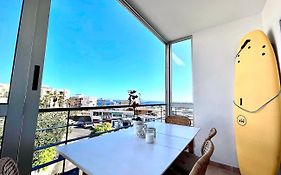 Beachfront Apartment With Ocean Views